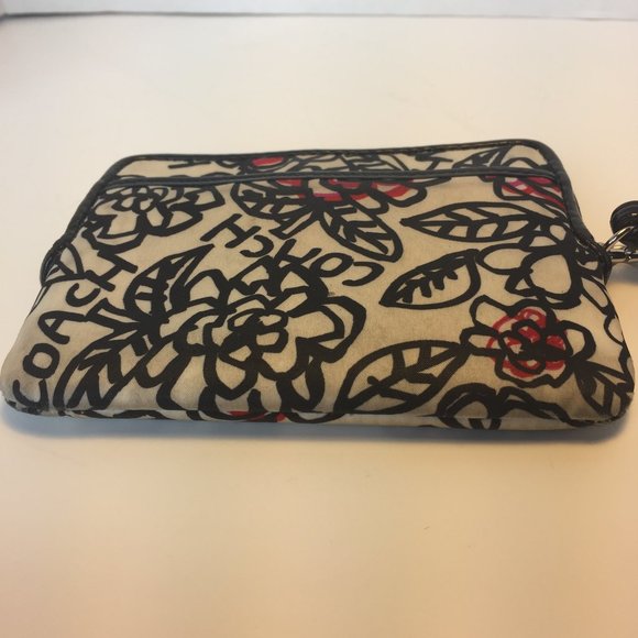 COACH Poppy Floral Graffiti Wristlet - Picture 5 of 7